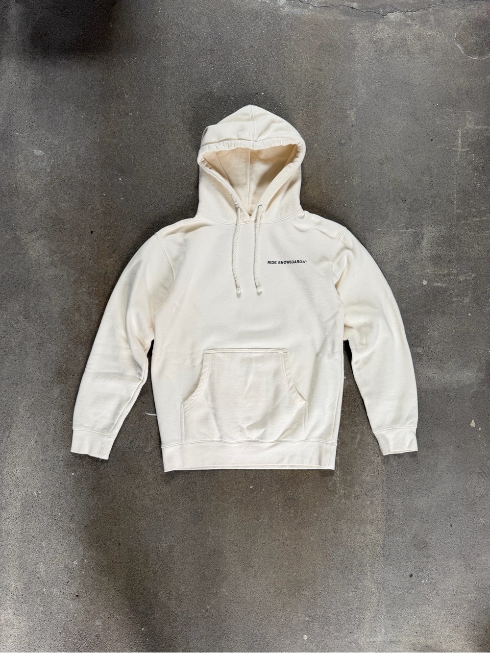 Ride Snowboards Old English Hoodie in Cream Size Small Men’s Women’s Athleisure